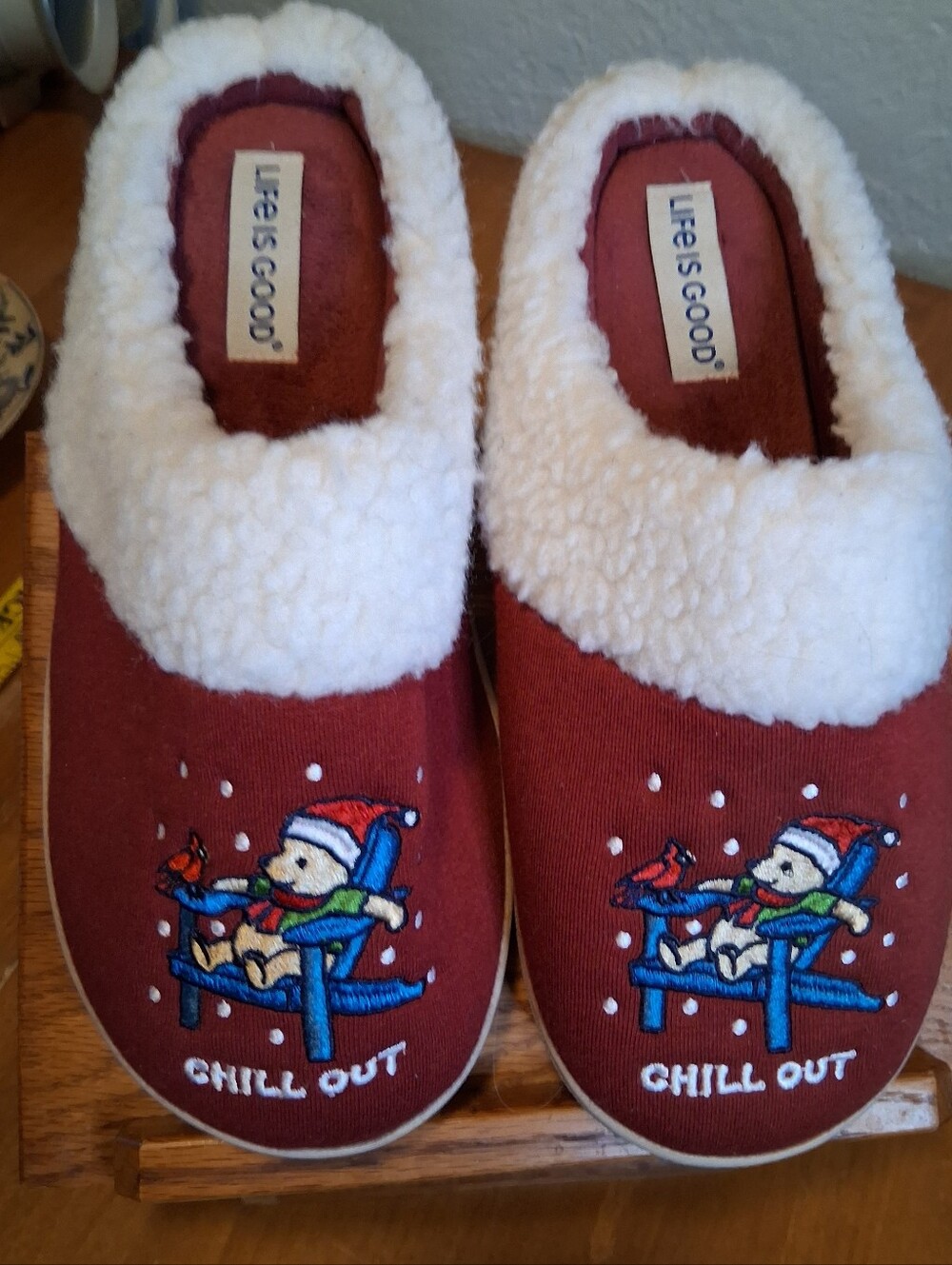 Life Is Good Women's Burgundy Sherpa-Lined 'Chill Out' One-Piece Slippers Sz 9